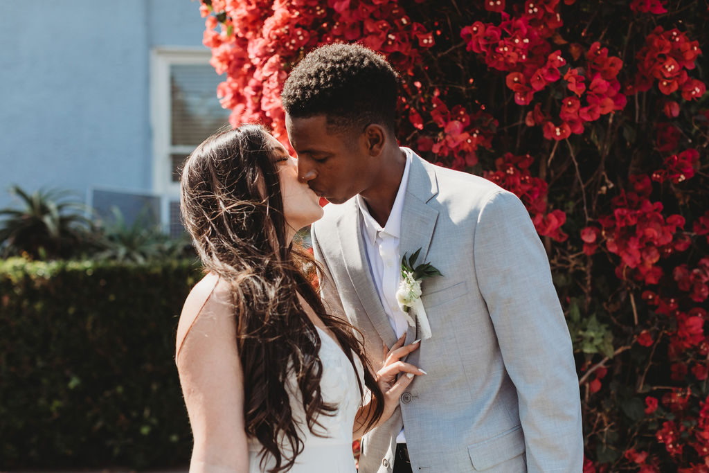 couple kissing at elopement