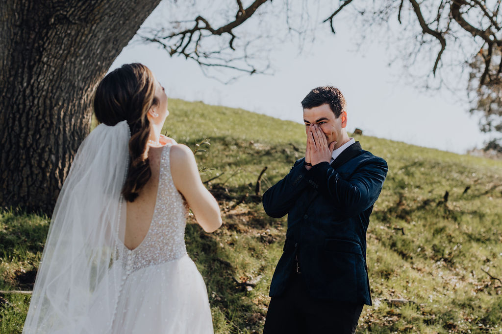 Top 6 Reasons Why You Should Do A First Look On Your Wedding Day